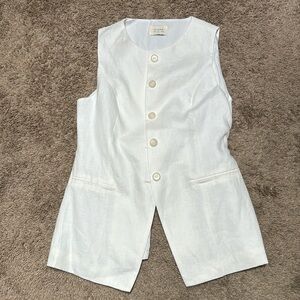 DISSH White Sleeveless Button-Up Top